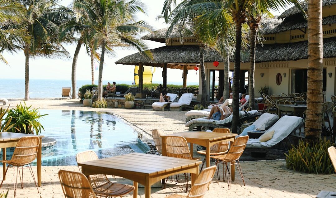 cara memilih furniture rotan untuk hotel dan resort
