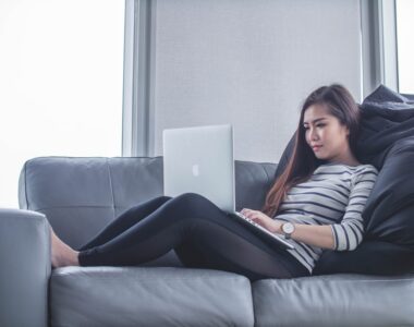 tips membeli sofa rotan secara online