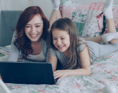 tips membeli daybed rotan secara online