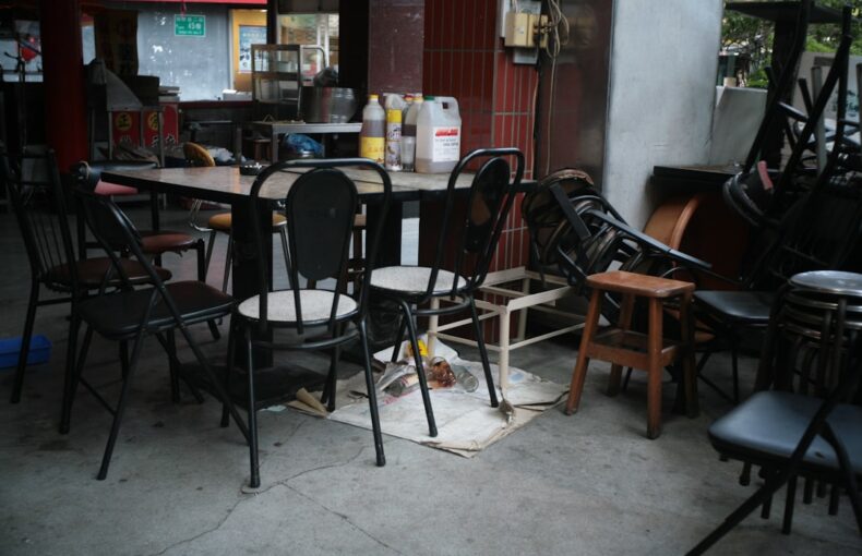 cara memadukan furniture rotan dengan furniture besi