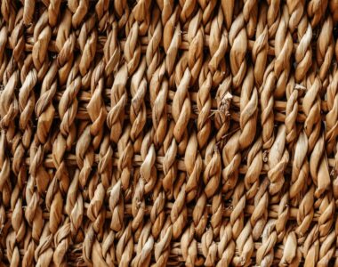 perbedaan rotan sintetis dan rotan alami