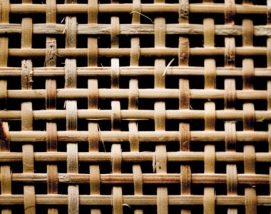 cara membedakan sofa rotan asli dan sintetis