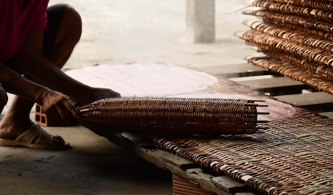 proses pembuatan furniture rotan sintetis