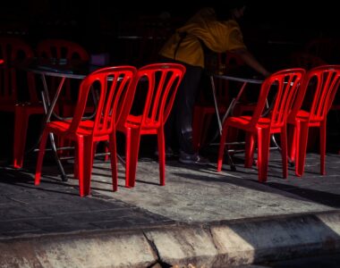 tips membeli kursi teras rotan secara online