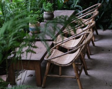 cara mengatasi kursi teras rotan berjamur